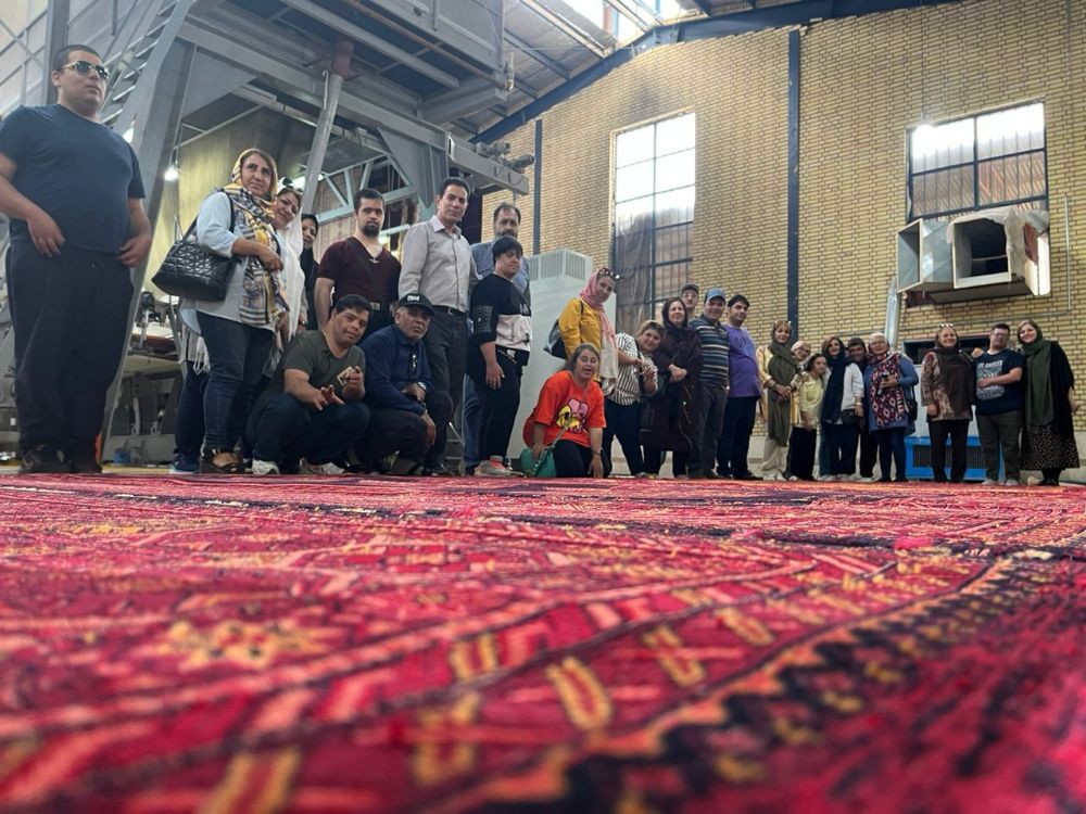 گزارش تصویری از بازدید گروه فرشتگاه طبیعت گرد، تفاوتچی از کارخانه فرش کاشان